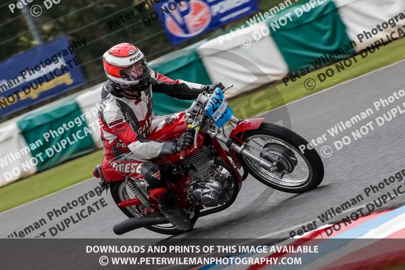 Vintage motorcycle club;eventdigitalimages;mallory park;mallory park trackday photographs;no limits trackdays;peter wileman photography;trackday digital images;trackday photos;vmcc festival 1000 bikes photographs